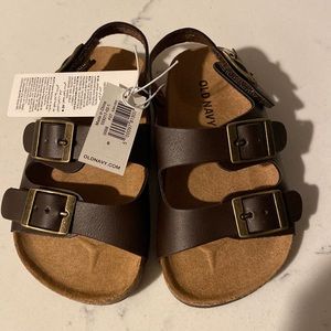 Toddler boy sandals, Old Navy, Size 6